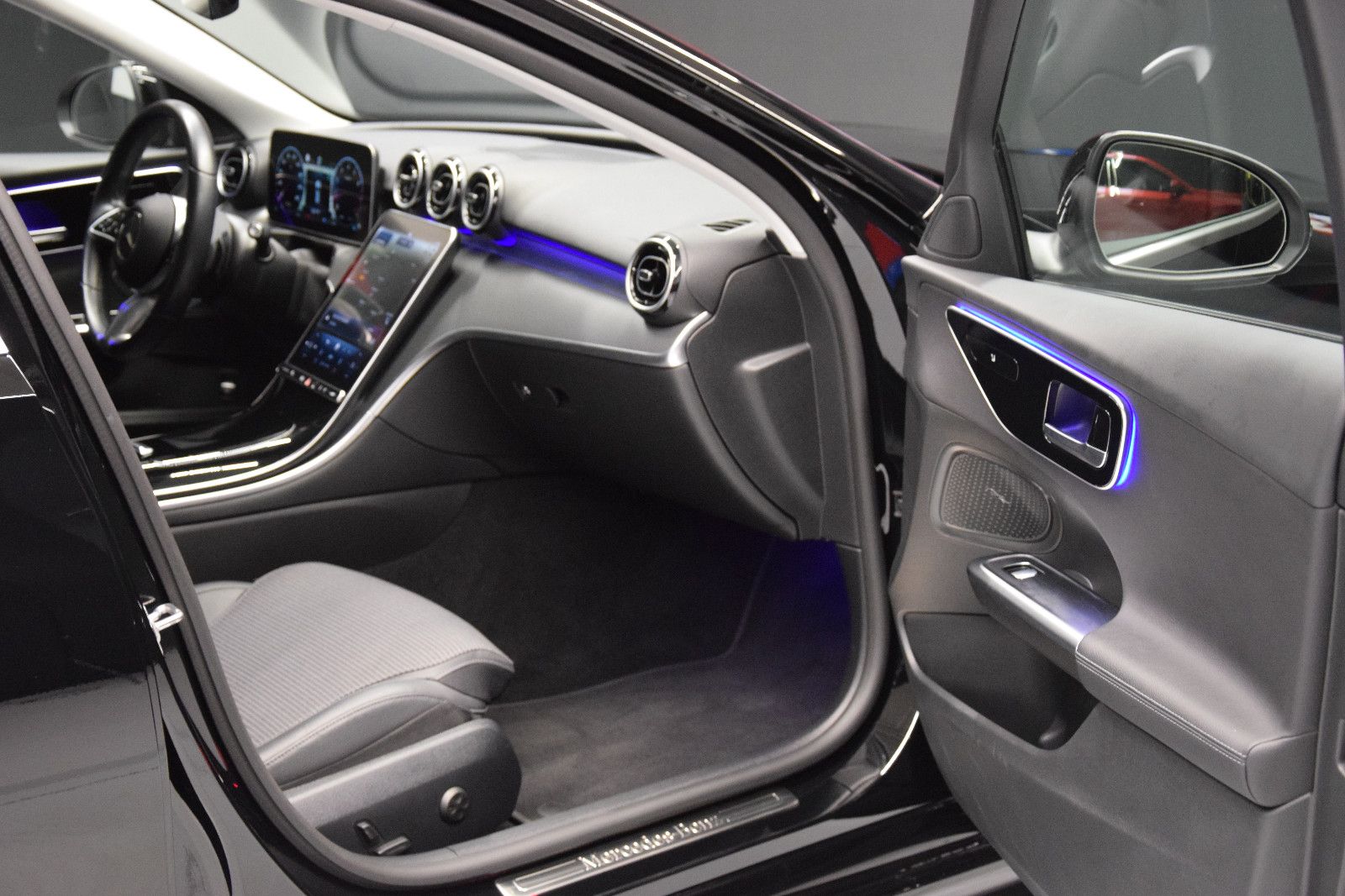 Fahrzeugabbildung Mercedes-Benz C 180 T-Modell Avantgarde MBUX Ambiente Kamera