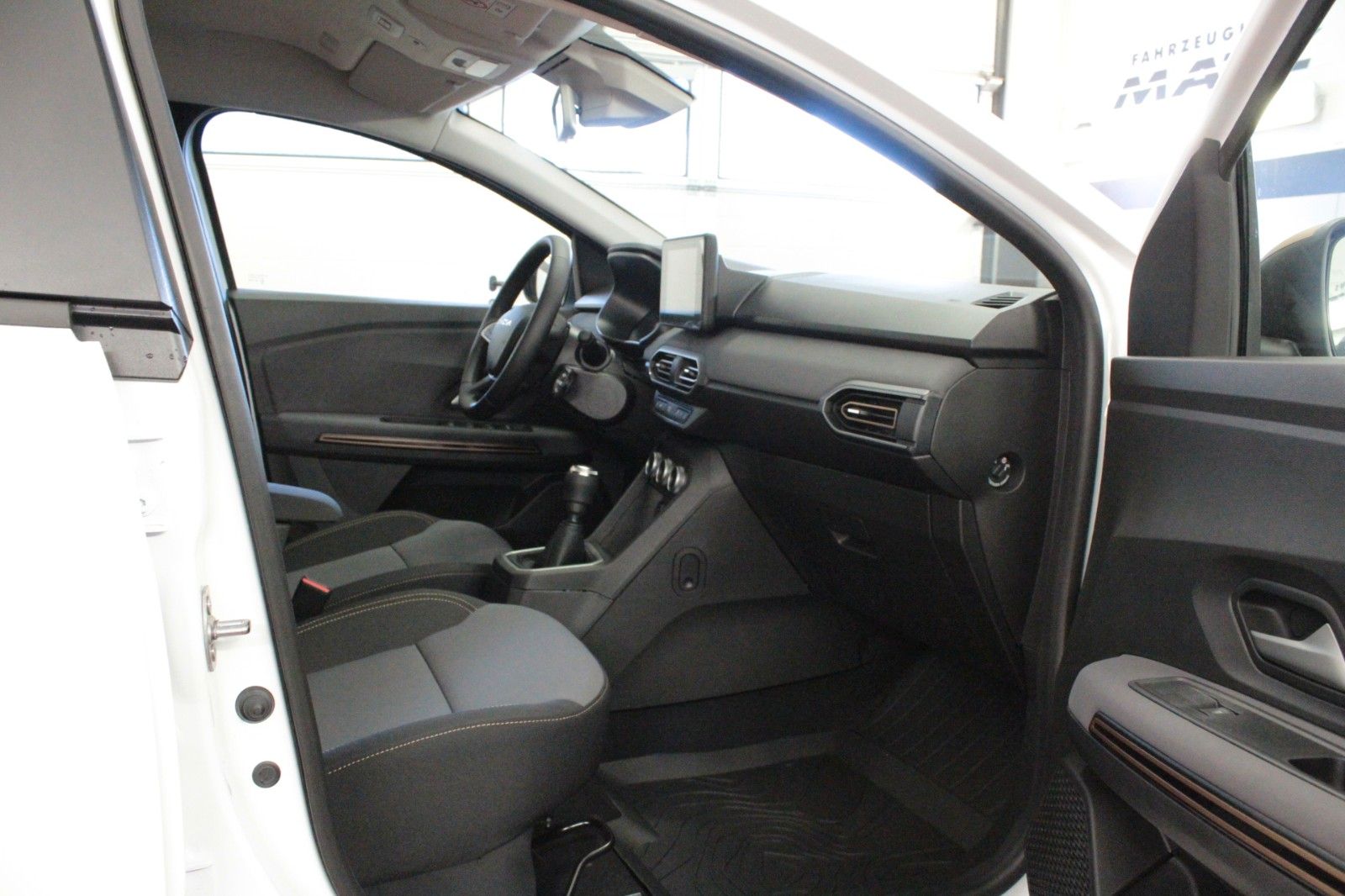 Fahrzeugabbildung Dacia Sandero Eco-G 100 Stepway Extreme+