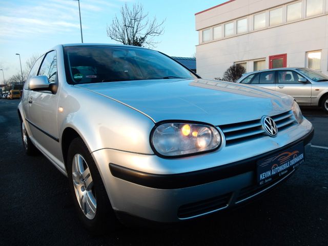 Volkswagen Golf 1.6 FSI Special