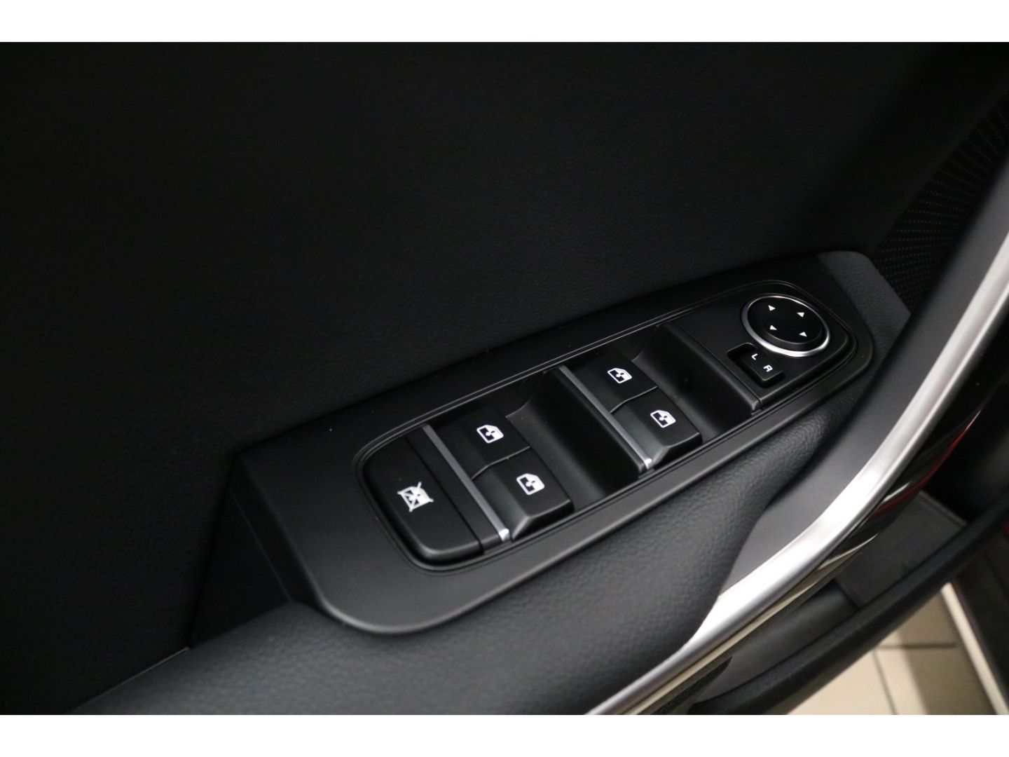 Fahrzeugabbildung Kia XCeed 1.5 T-GDI Vision,  Navi, SHZ, Komfort-Pake