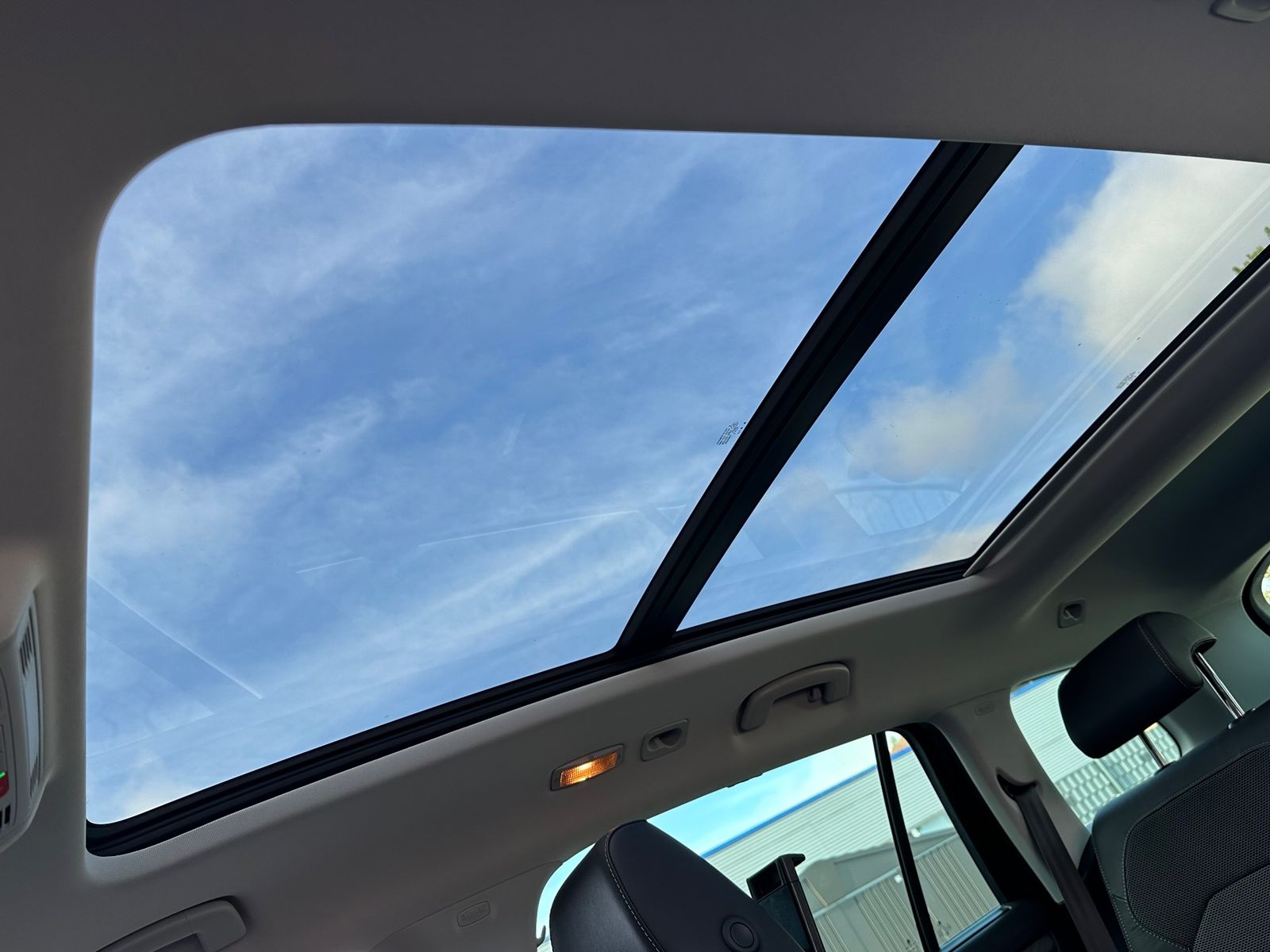 Fahrzeugabbildung SKODA Kodiaq 2.0 TDI DSG Style NAV+LED+PANO+AHK+STHZ