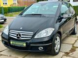 Mercedes-Benz A 180 Coupe Avantgarde * 1.-Hand * Leder * Navi - Mercedes-Benz A 180: Avantgarde