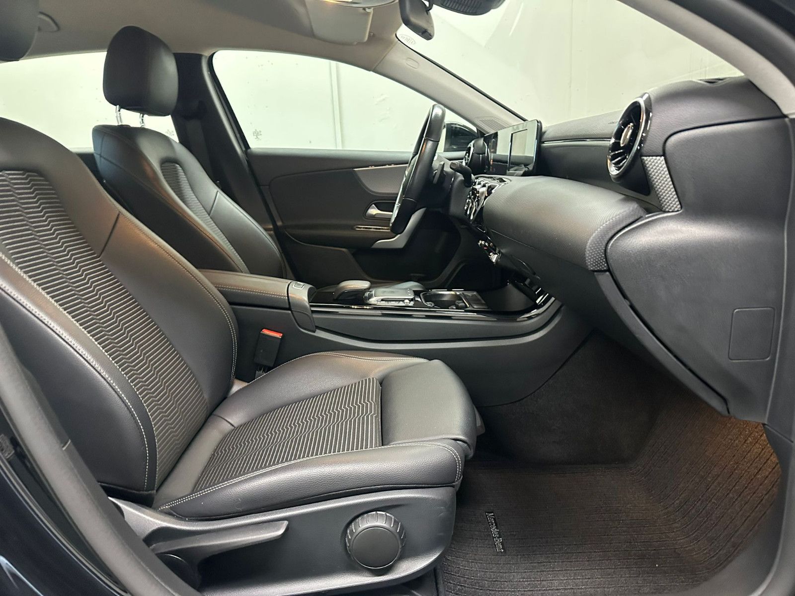 Fahrzeugabbildung Mercedes-Benz A 200 d Progressive *KLIMA*SPURHALT*