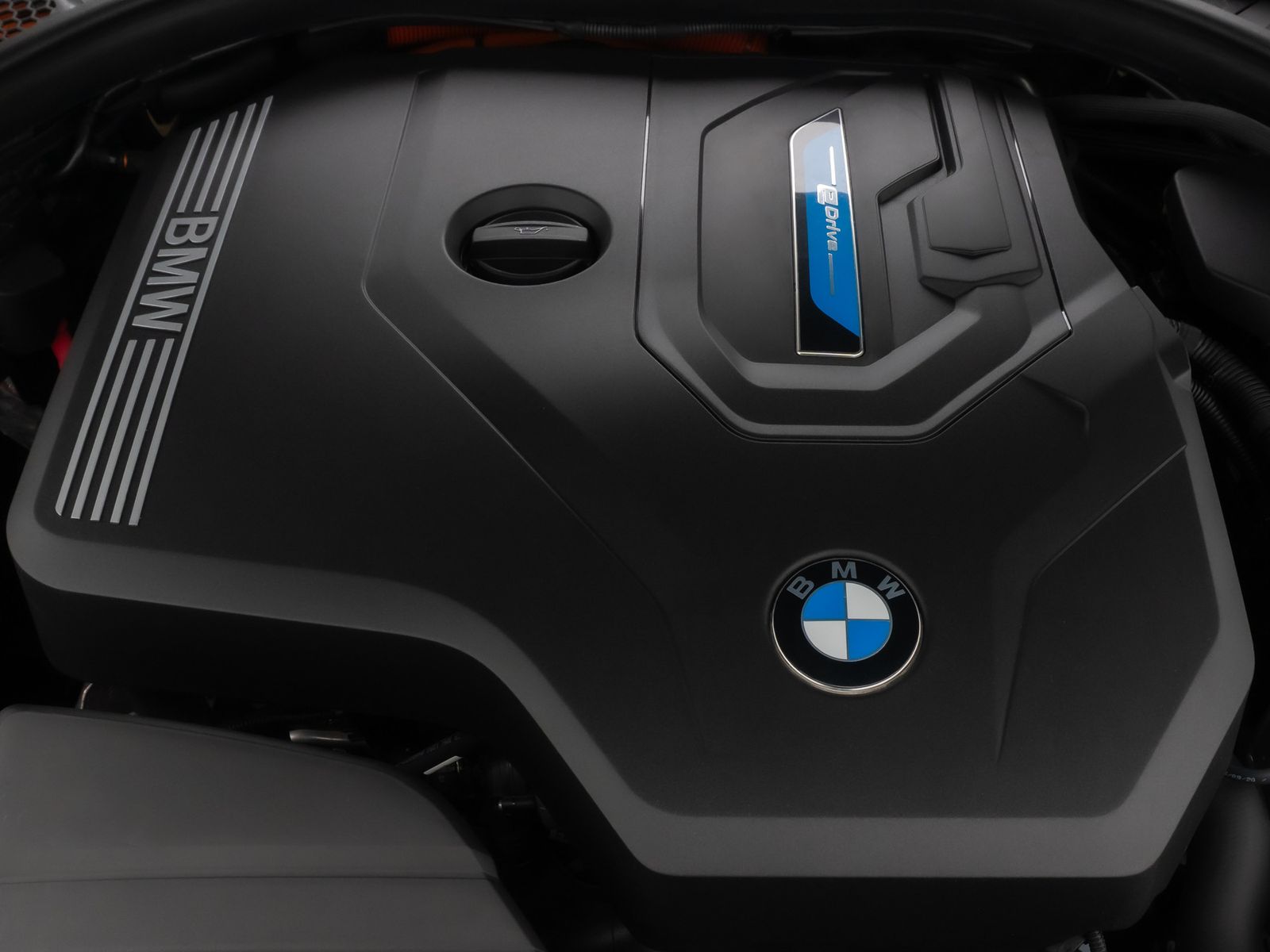 Fahrzeugabbildung BMW 330e Sport Line DAB Alarm Geschwindig Teilleder