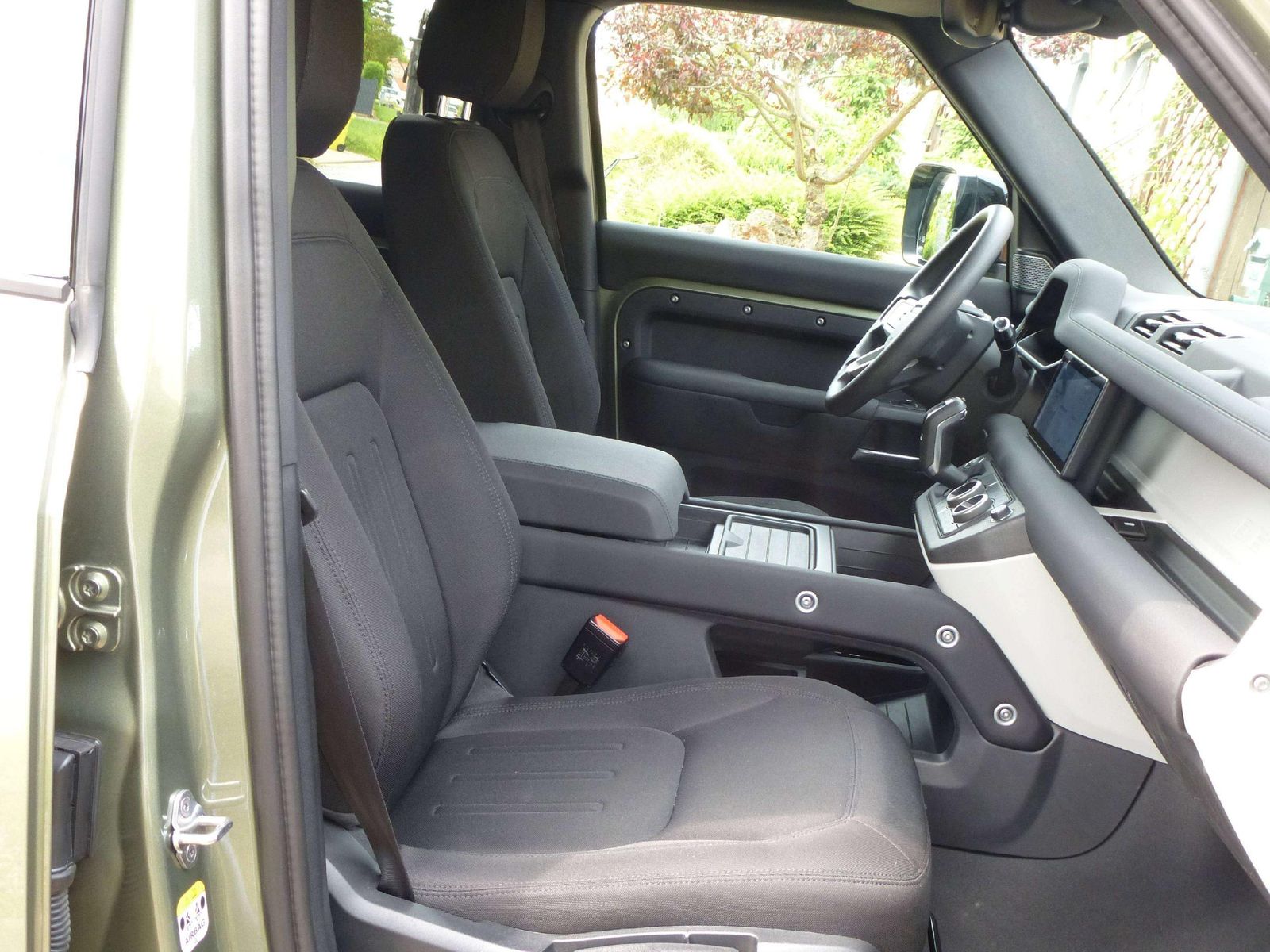 Land Rover Defender 110 Basis foto 11