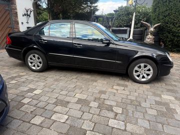 Mercedes E 320 - 8