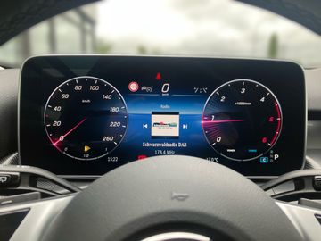 Mercedes C 200 - 5