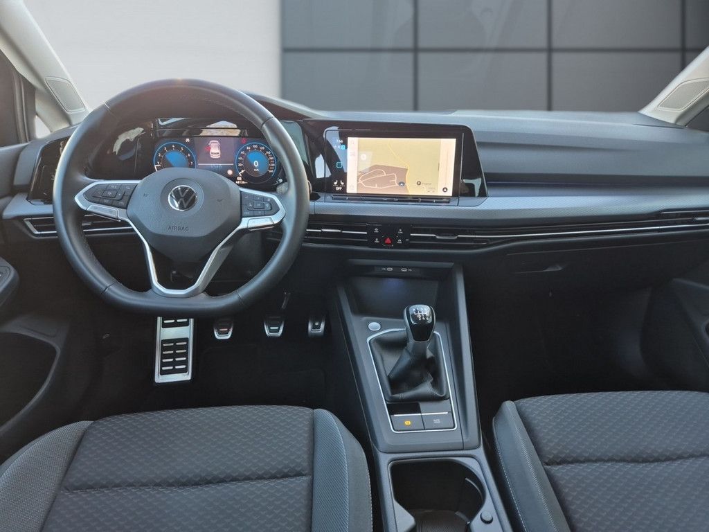 Golf VIII 1.5 TSI Active *LED*NAVI*STANDH*SHZ*PD