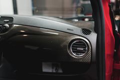 Fahrzeugabbildung Fiat Abarth 695 Tributo Ferrari *LIMITED / CARBON*