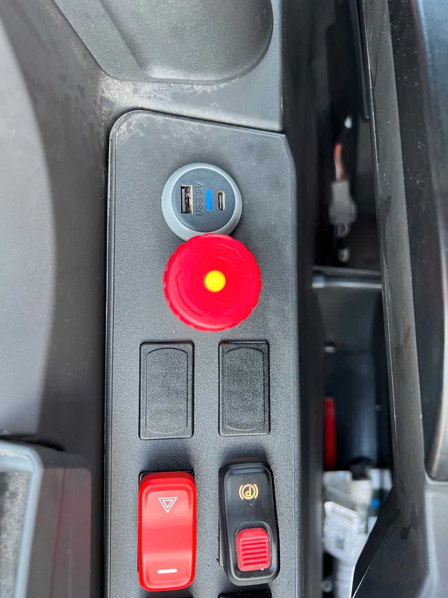 Fahrzeugabbildung Andere Magni RTH 6.26 / nur 849h ! / Gabel / 5 t Winde