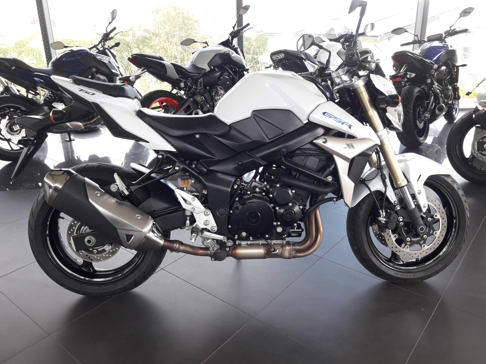 Suzuki GSR 750 / 1.Hand / um - und unfallfrei