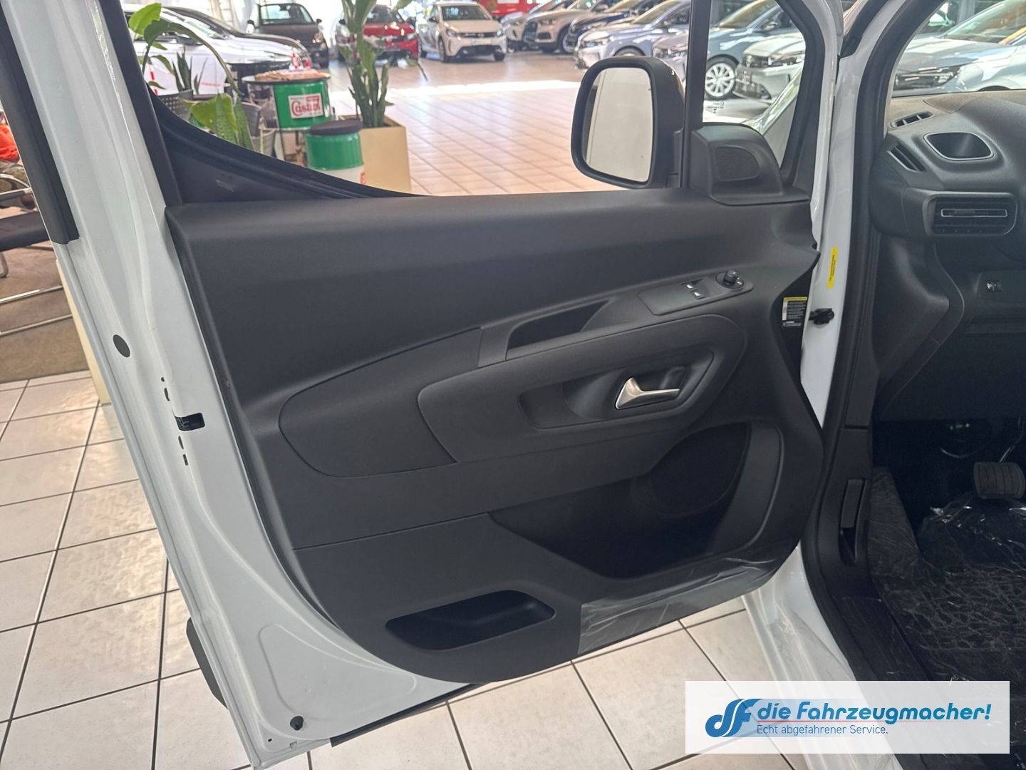 Fahrzeugabbildung Citroën Berlingo XL Digitales Cockpit LED Apple CarPlay