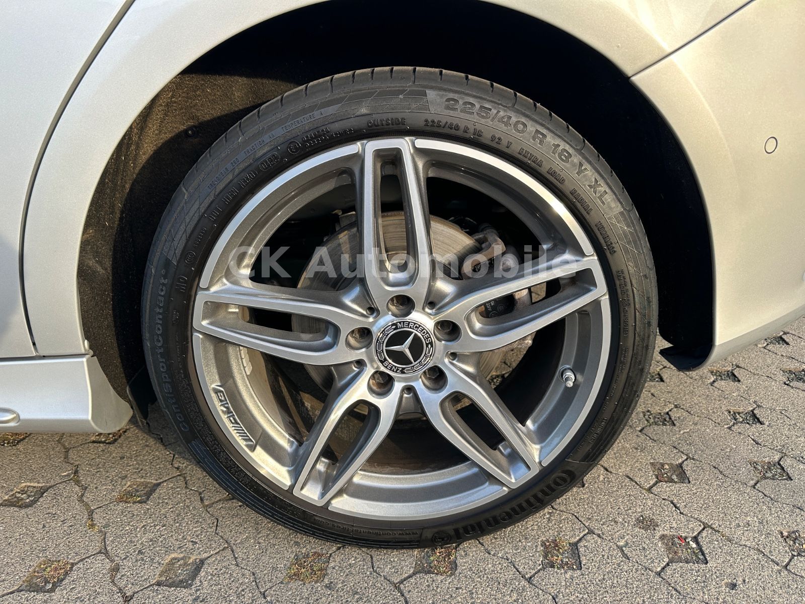 Fahrzeugabbildung Mercedes-Benz B 220 4Matic AMG-Line/Navi/Tempomat/PDC/AHK