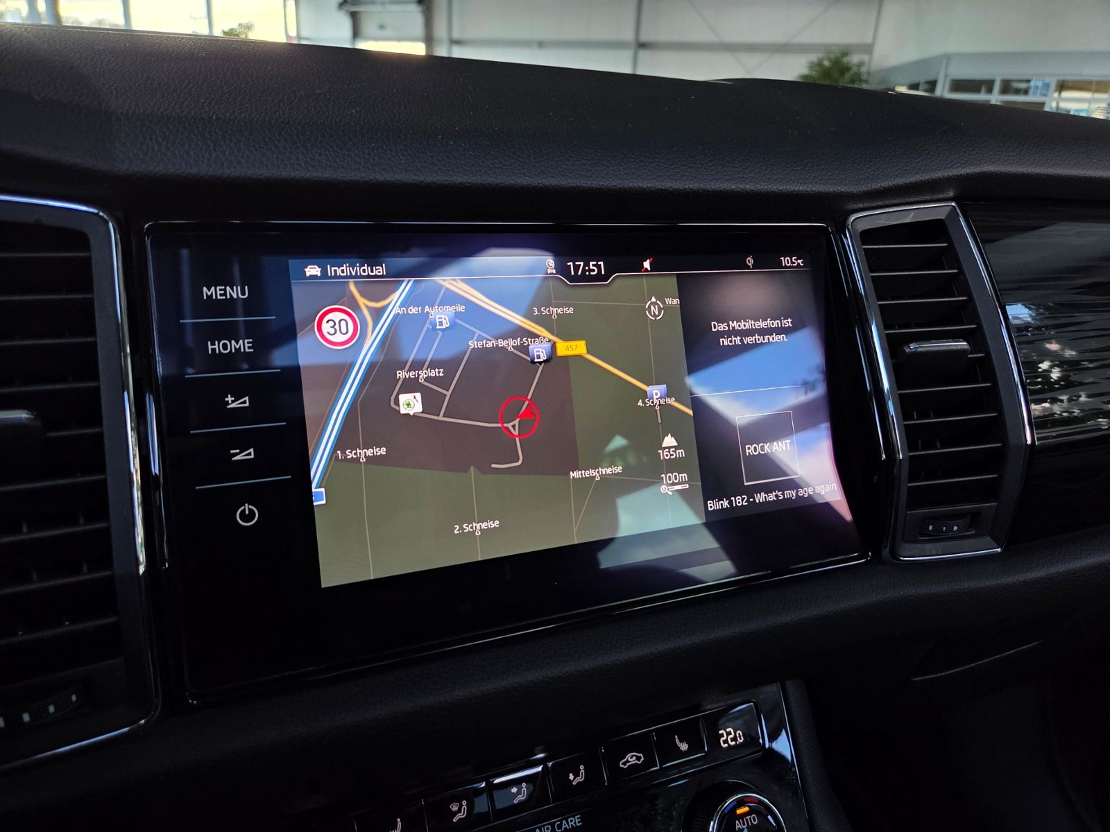 Fahrzeugabbildung SKODA Kodiaq Style 4x4 PANO MEMORY 360° STNDHZ