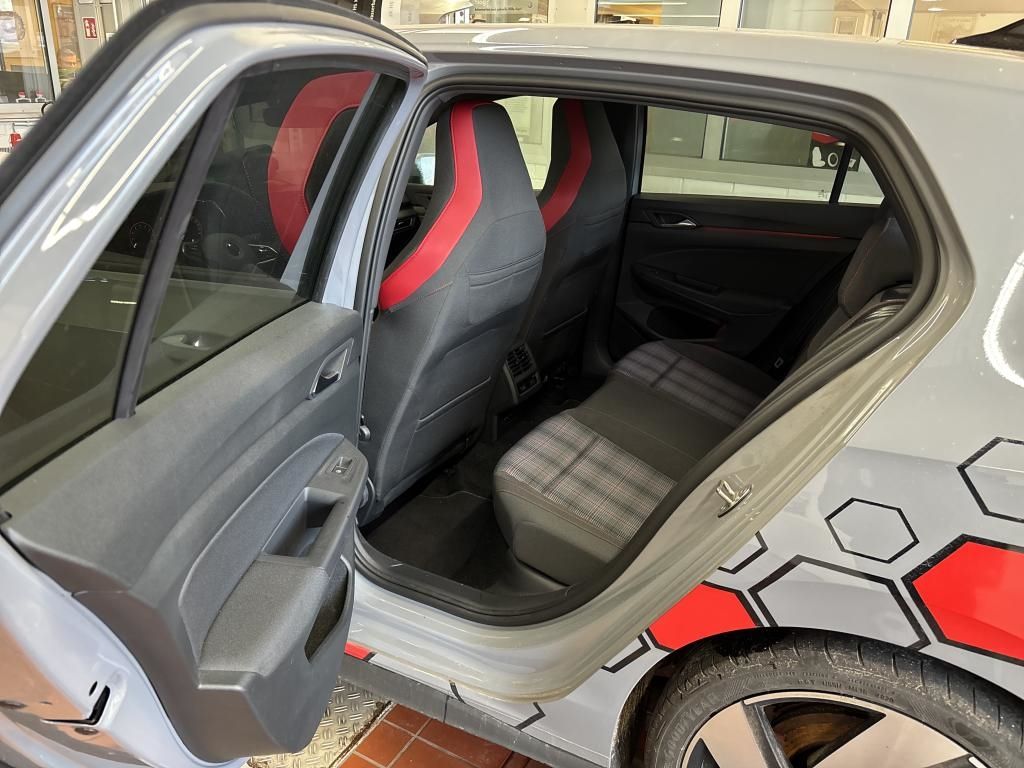 Golf GTI VIII 2.0 TSI Keyless/Kamera/Navi/Matrix