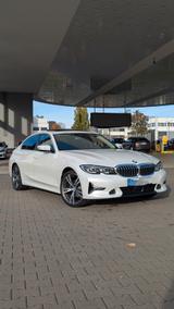 BMW 320i xDrive Luxury Line Automatik - BMW 320 Limousine 320i xdrive mit Benzin-Antrieb