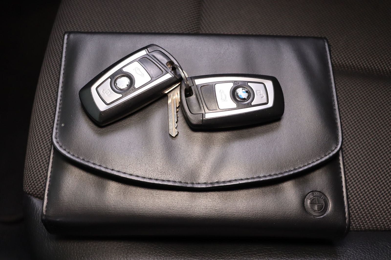 Fahrzeugabbildung BMW 316 i Modern Line * Bi-Xenon * Navi