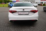 Alfa Romeo Giulia 2.2 Super LED Navi Tempomat PDC Klimaaut. - Alfa Romeo: Weiß