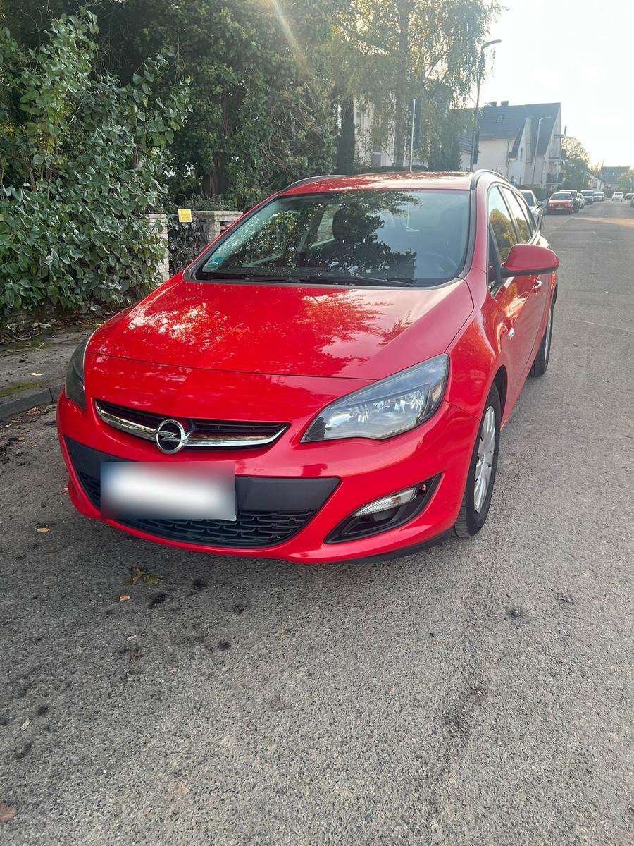 Opel Astra 2013 — engine 110 HP (81kW)