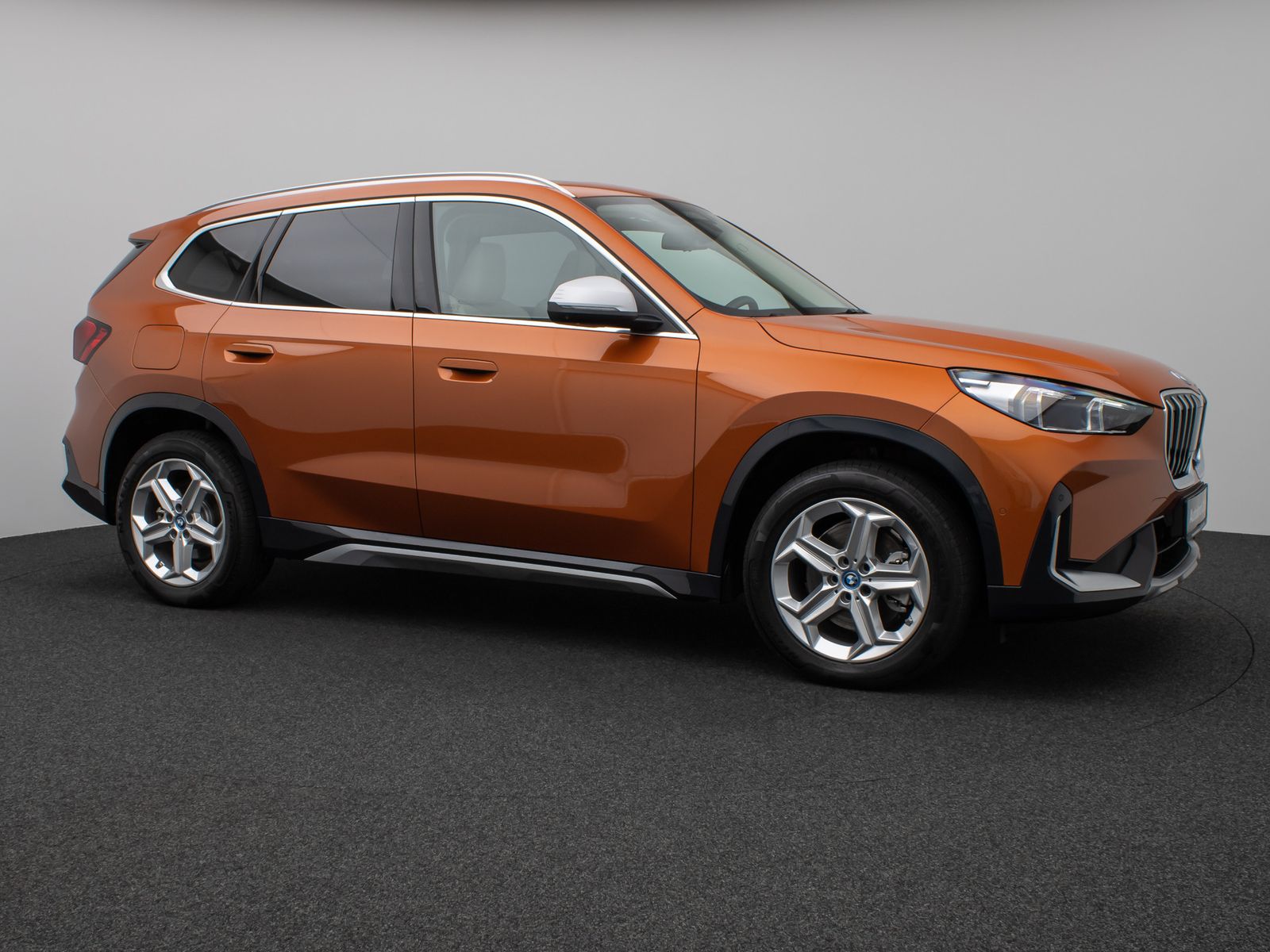 Fahrzeugabbildung BMW X1 xD25e xLine Panorama 360°HUD DAB ACC Sport