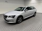 Skoda Superb Combi Bi-Xenon/Navi/SHZ/PDC/el.Heck/AHK - silberne Skoda Superb