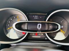 RENAULT Clio IV Luxe*Scheckheft*1.Hand*Tempomat*Navi