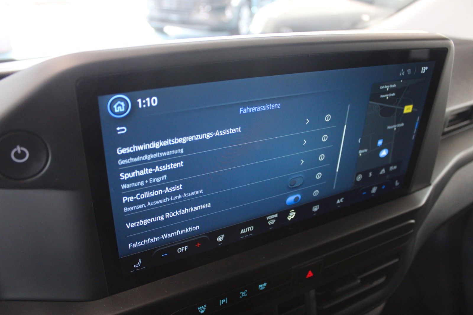 Fahrzeugabbildung Ford E-Transit Custom L1 TREND 9-Sitze AHK NAVI GJR