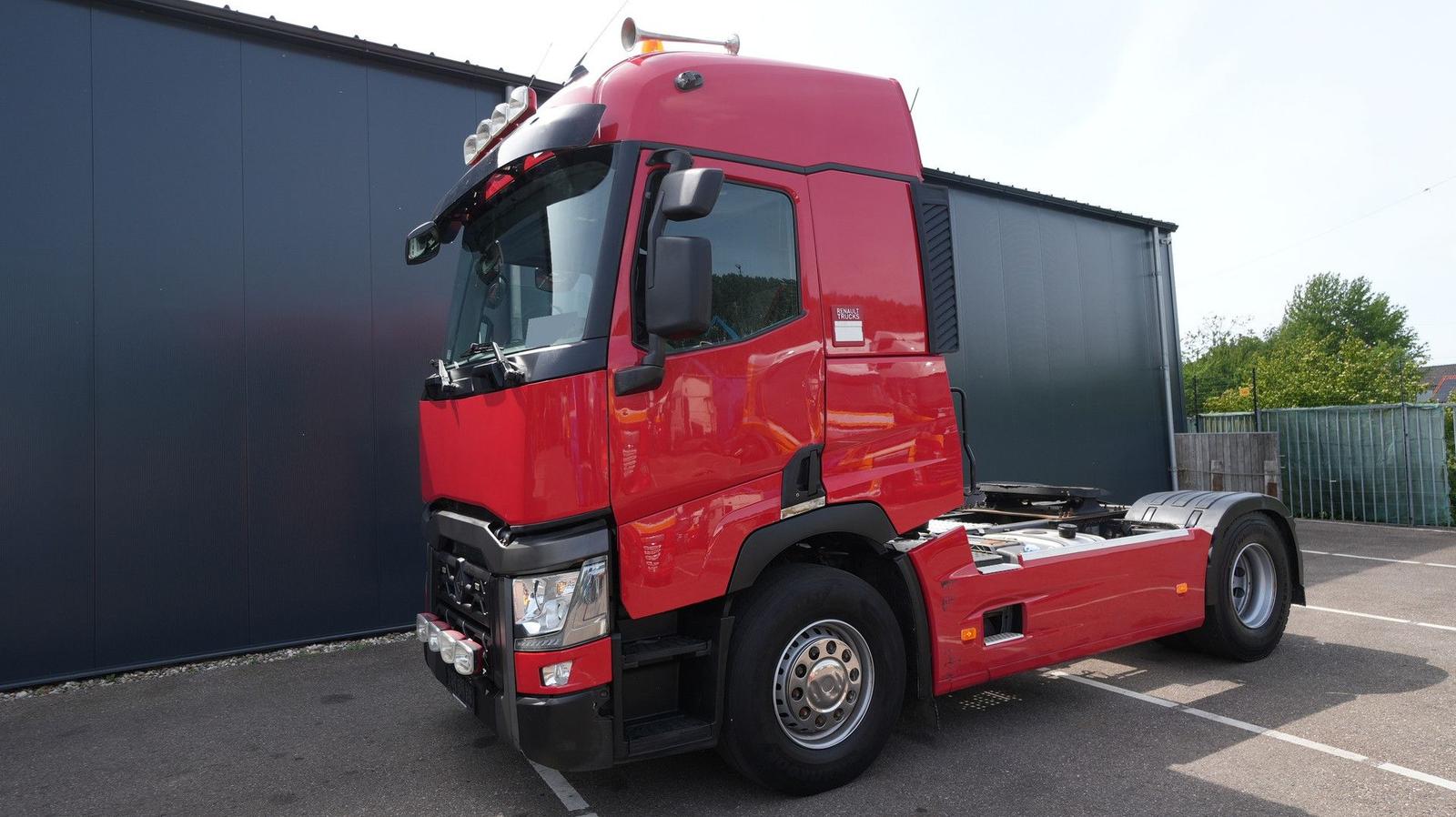 Renault T 460 tractor unit 648.900KM