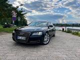 Audi A8 4.2 FSI QUATTRO/KEYLESS/MASSAGE/SITZBELÜFTUNG - Audi A8 mit Benzin-Antrieb: Limousine, 4.2