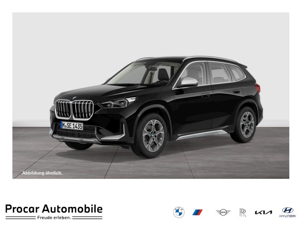 BMW X1 xDrive23i xLine Aut Nav LED AHK Komfzg Drivea