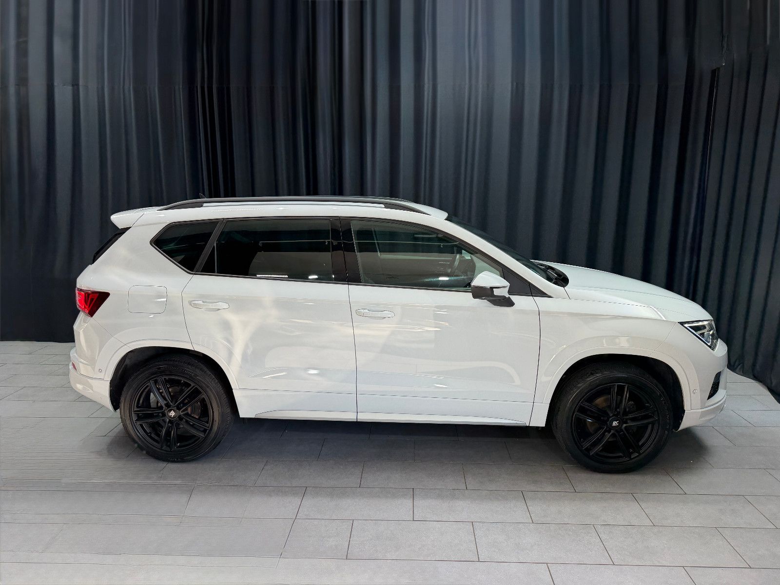 Fahrzeugabbildung SEAT Ateca FR|BEATS|AHK|RF-CAM|LED|1-HD