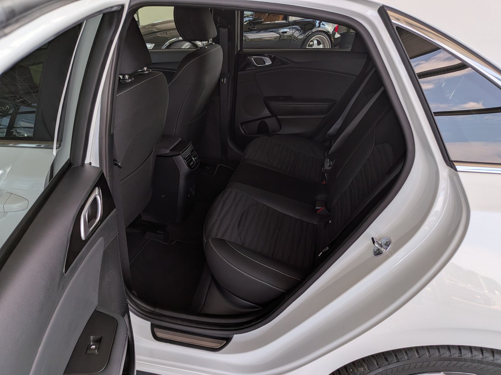 Fahrzeugabbildung Kia cee'd / Ceed GT Line LED JBL ACC KAM 7-JAHRE GAR