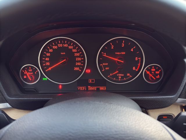 BMW 318 d Touring xDrive Luxury Line*LED*NAVI*PDC