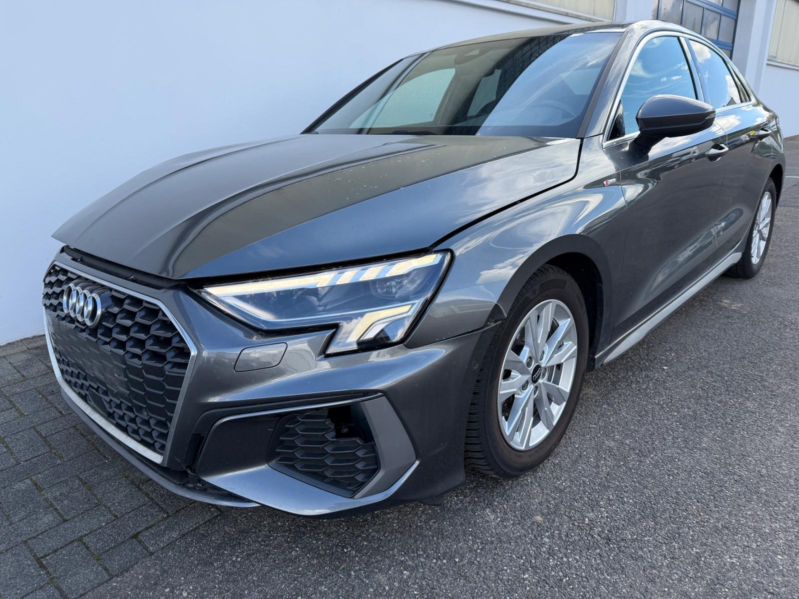 Audi A3 Limousine 35 TFSI S line Automatik Leder Navi
