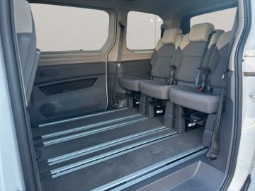 Volkswagen T7 Multivan - 12