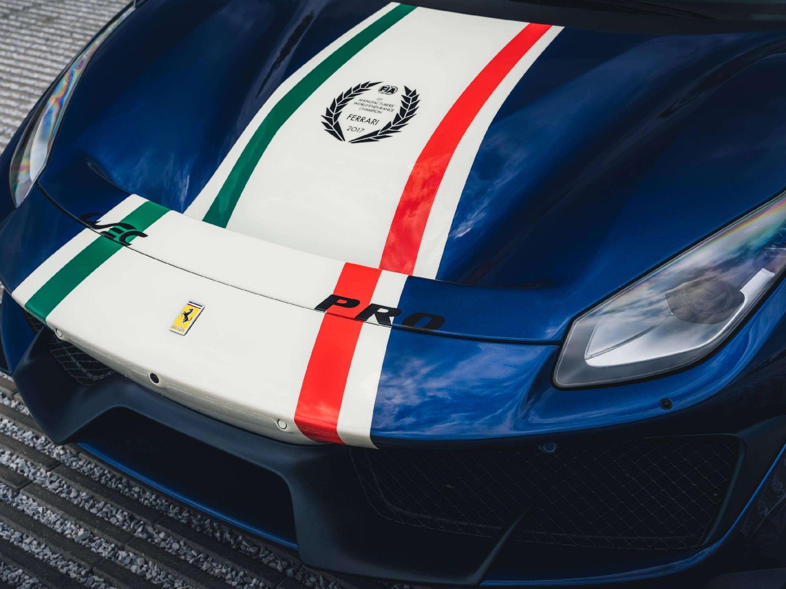 Ferrari 488 Pista Piloti / Tailor Made/Blu TourDeFrance imagem 3