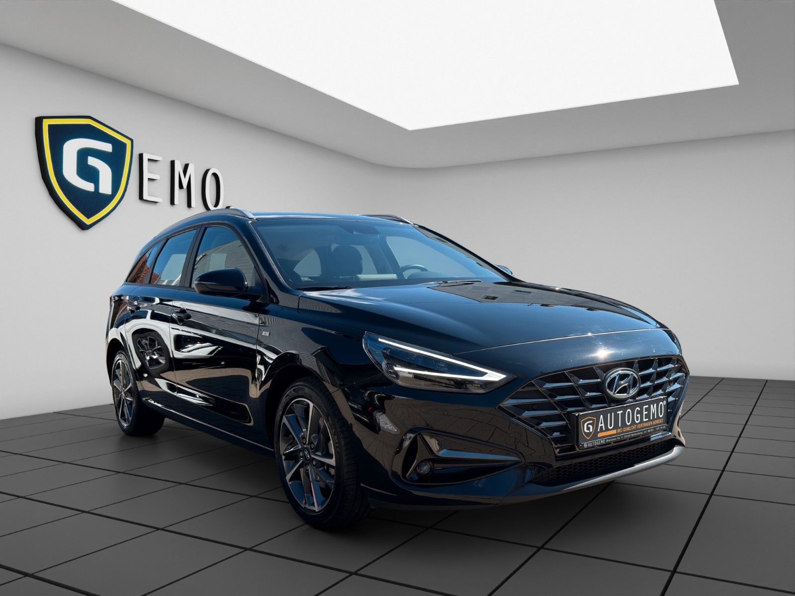 Hyundai i30 cw Trend DAB+ NAVI TEMP PDC SHZ imagem 3