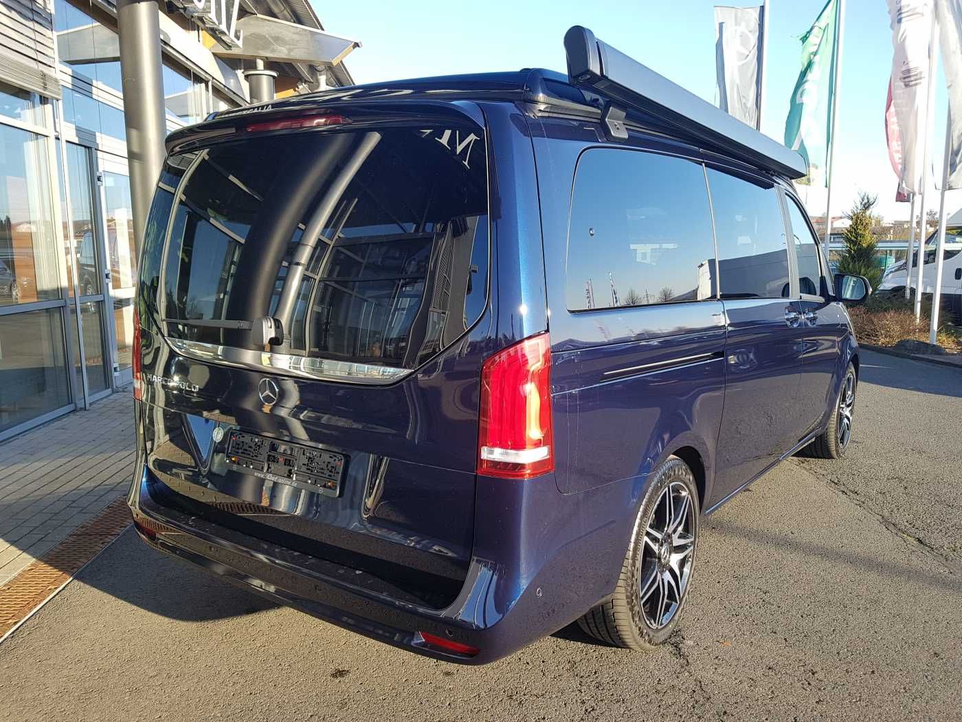 Fahrzeugabbildung Mercedes-Benz V 300 d Marco Polo AMG Markise AHK2,5 360° MBUX