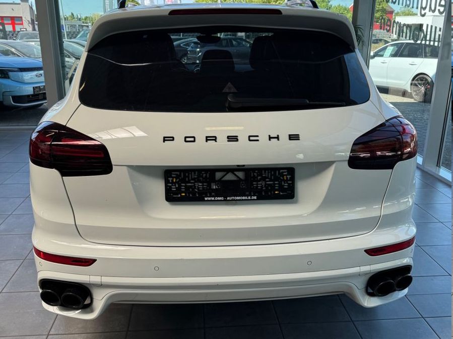 Fahrzeugabbildung Porsche Cayenne Turbo/PCCB/Panodach/Burmester/Voll!