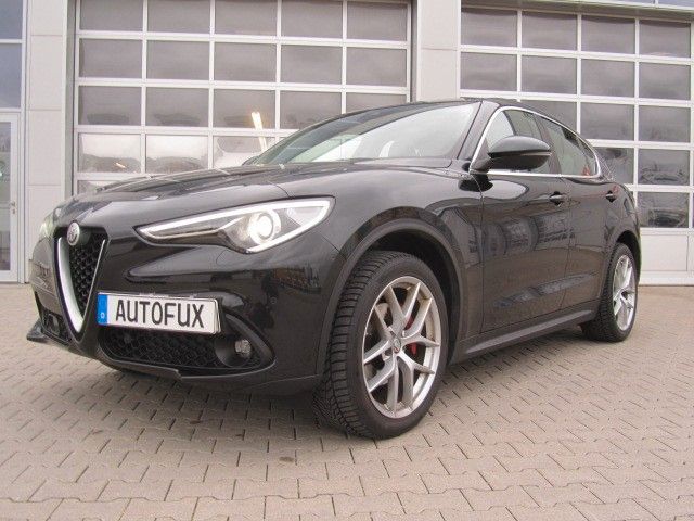 Alfa Romeo Stelvio 210 Super Q4, Leder, AHK, Navi, Xenon ..