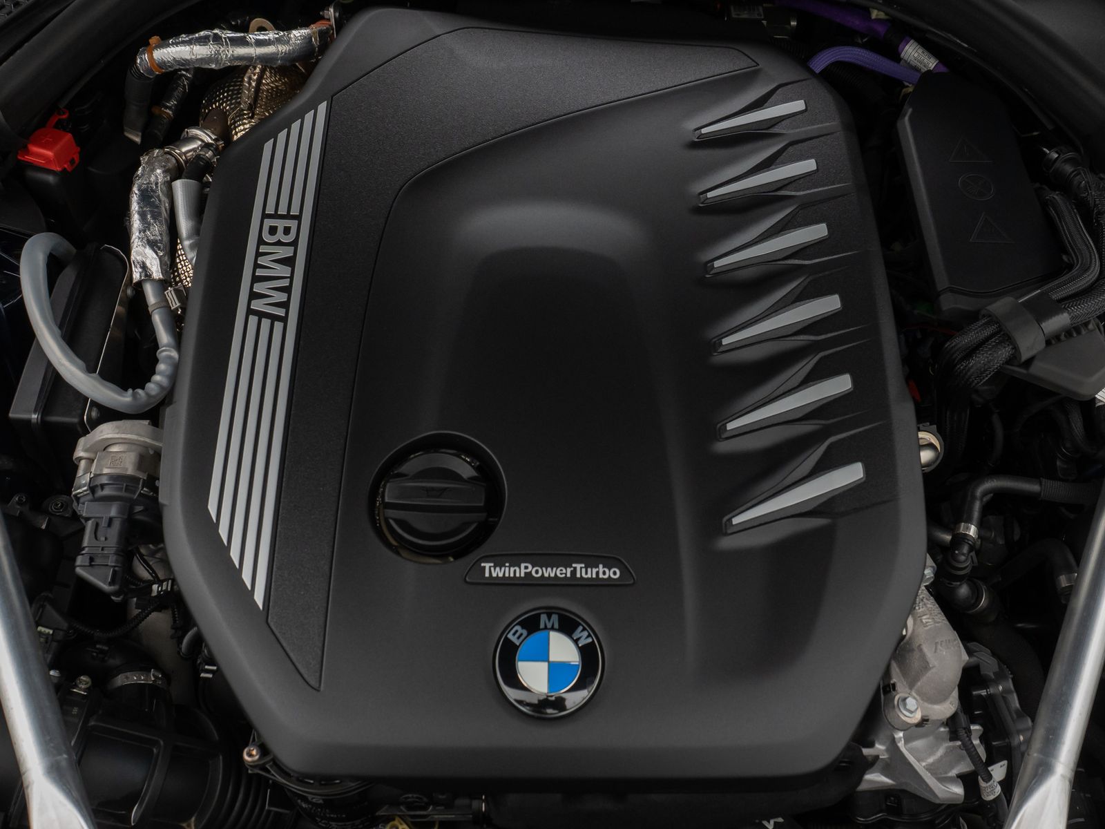 Fahrzeugabbildung BMW 540d xD M Sport Panoram Kamer HUD H/K TV Massage