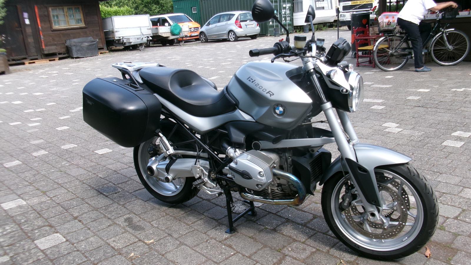 BMW R1200R