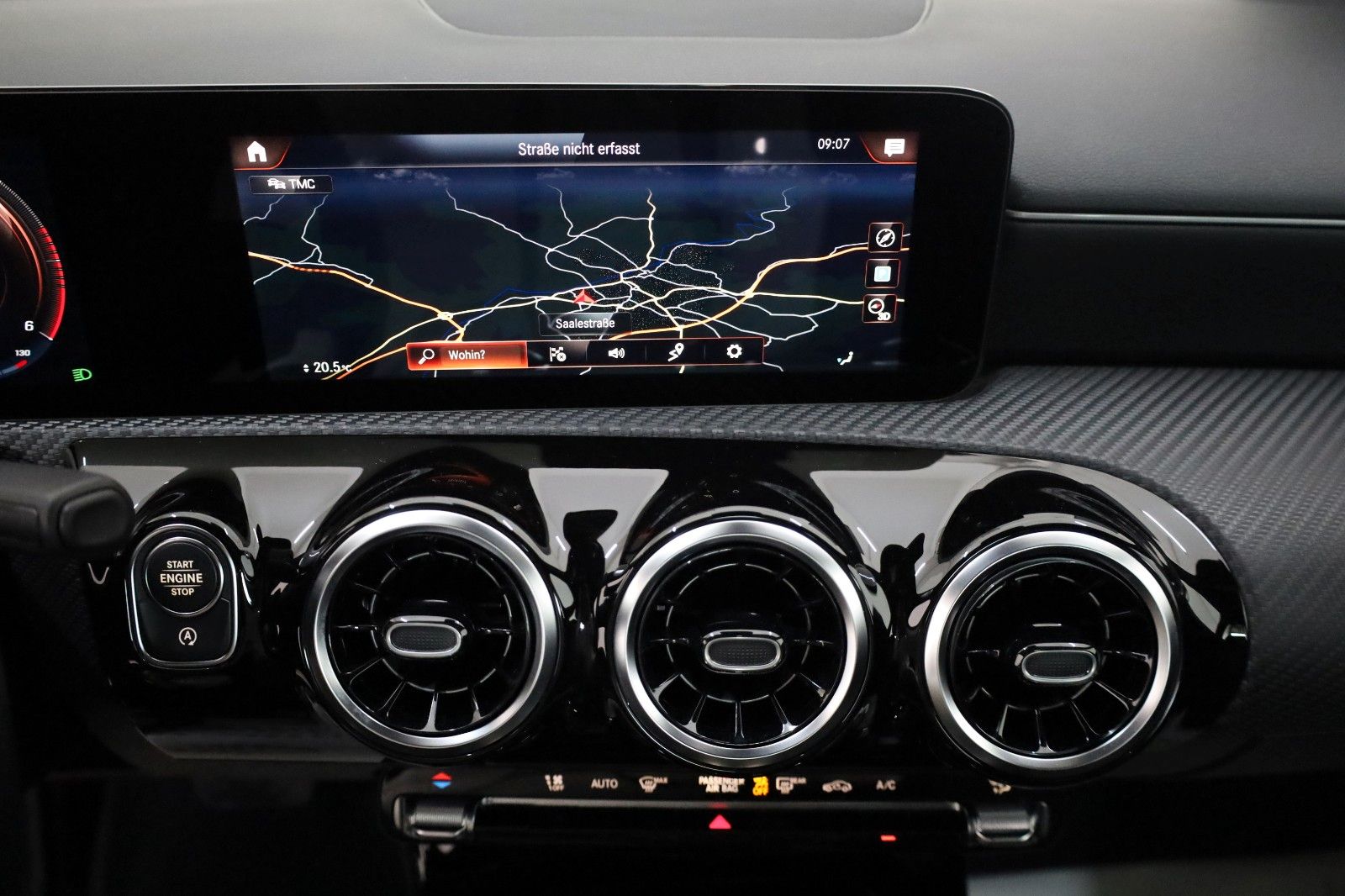Fahrzeugabbildung Mercedes-Benz CLA 200 d, Navi, SH, Carplay, Kamera, Widescreen