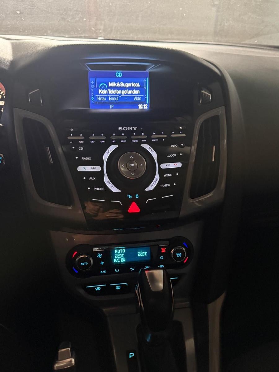 Ford Focus 2014 — photo 14