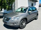 Volkswagen Tiguan Track & Field 4Motion - Volkswagen Tiguan: Field Track