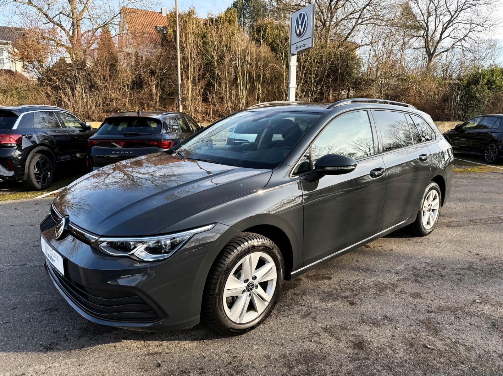 Volkswagen Golf VIII Variant Life AHK Kamera Navi App Matri