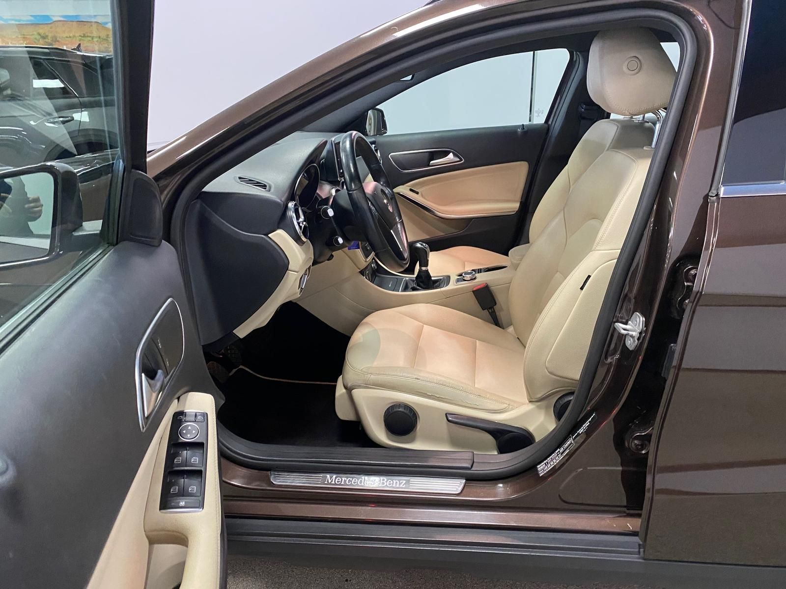 Fahrzeugabbildung Mercedes-Benz GLA 200 2.1 CDI KAT GLA 200 CDI / d (156.908) NA