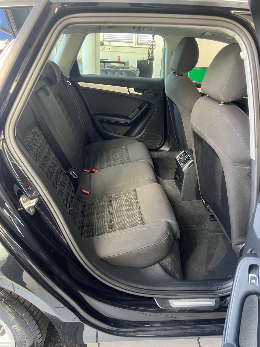 Fahrzeugabbildung Audi A4 Avant 2.0 TFSI Ambition *XENON/LED*AUTOMATIK*