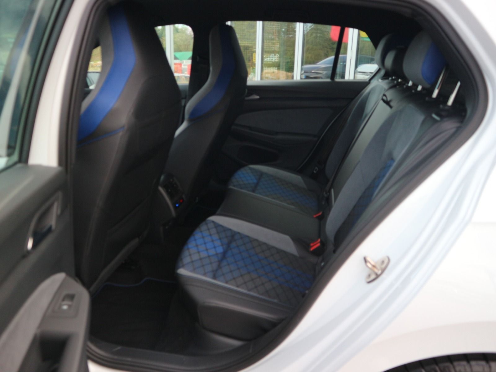 Volkswagen Golf - Bild 10