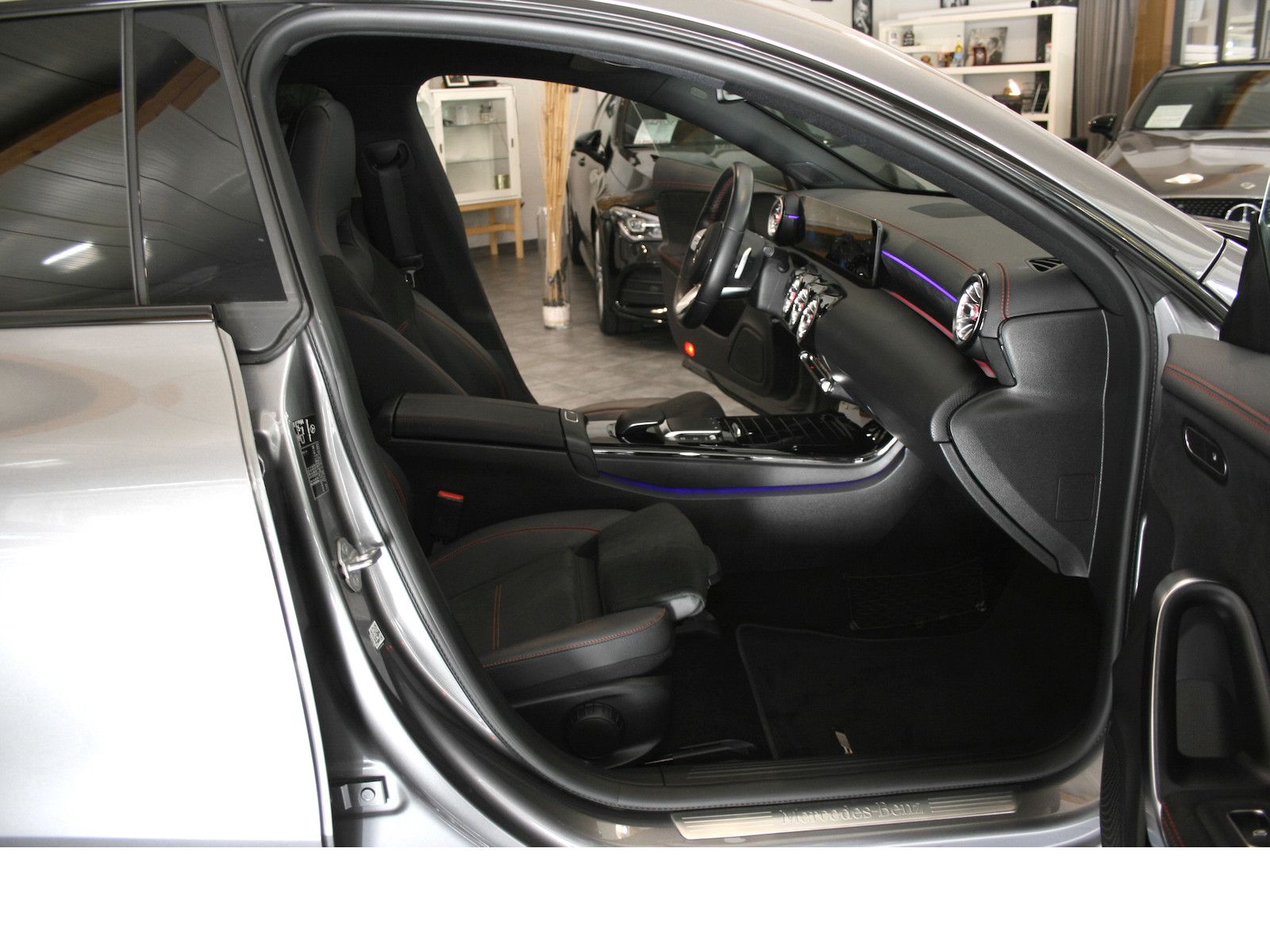 Fahrzeugabbildung Mercedes-Benz CLA 200 Shooting Brake AMG *MBUX*19 Zoll*Night*A